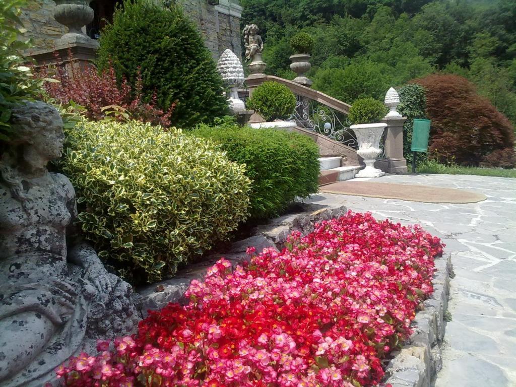 Hotel Villa Delle Ortensie Sant'Omobono Imagna Exterior foto