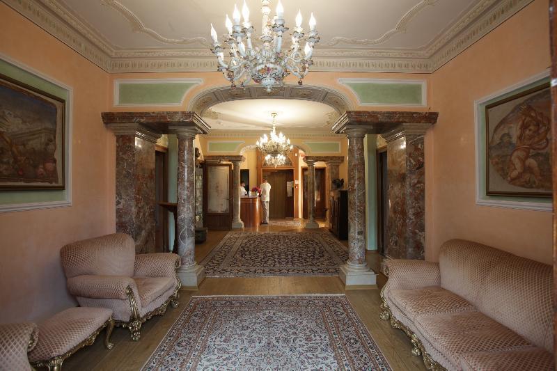 Hotel Villa Delle Ortensie Sant'Omobono Imagna Exterior foto